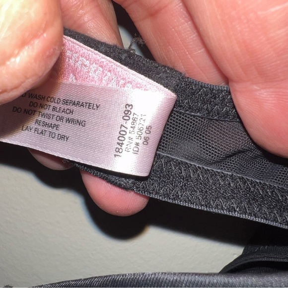 Victoria Secret Angels IPEX Full Coverage Underwire Black Bra Size 34B - Picture 2 of 10